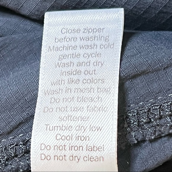 Athleta Women’s Trekkie Dark Gray Nylon & Spandex Blend Stretchy Shorts … - Picture 11 of 12